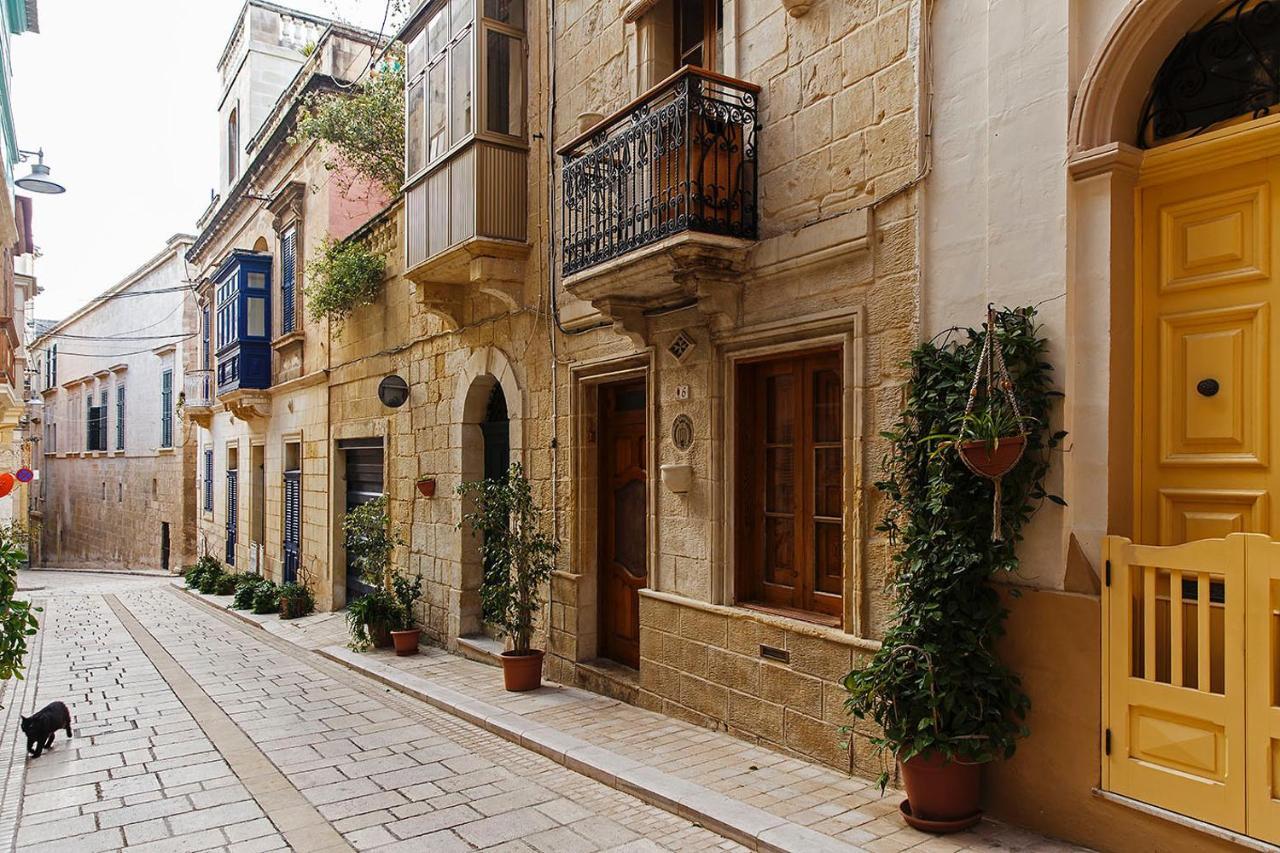 Velleran Accomodation Tarxien Extérieur photo